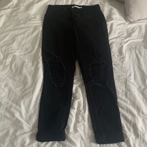 Levi's Women's Black Distressed 721 High Rise Skinny Jeans